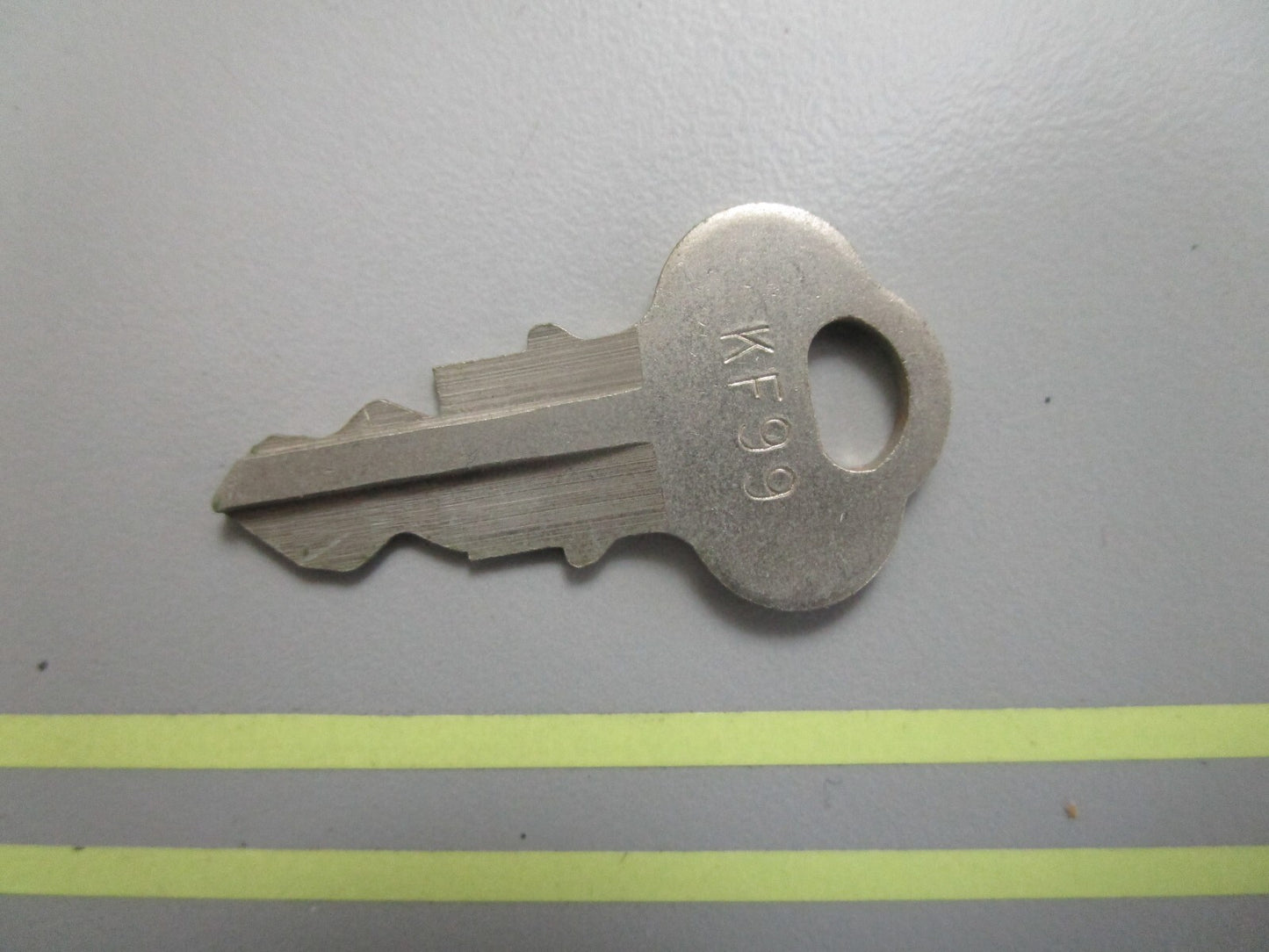 *NEW OEM* 0810 OMC Johnson Evinrude Ignition Key KF99 501614 0501614