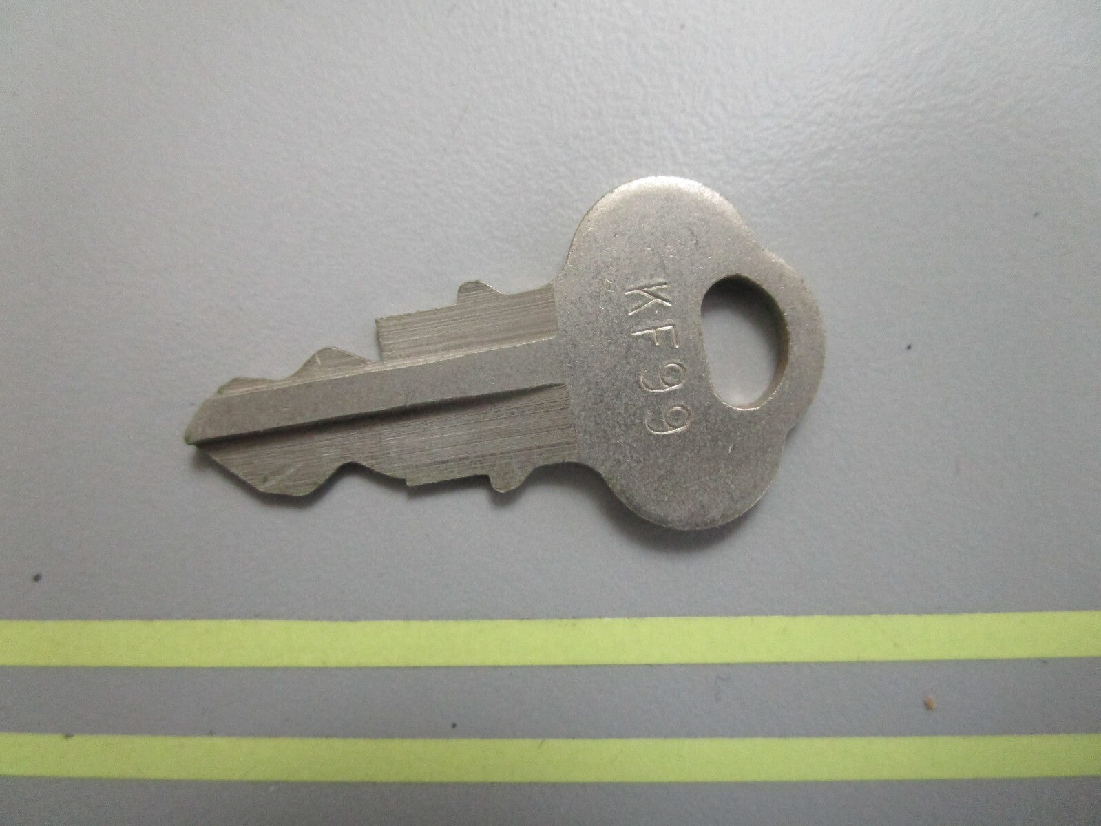 *NEW OEM* 0810 OMC Johnson Evinrude Ignition Key KF99 501614 0501614