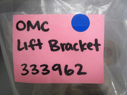 *NEW OEM* 0820 OMC Johnson Evinrude Lift Bracket 333962 0333962