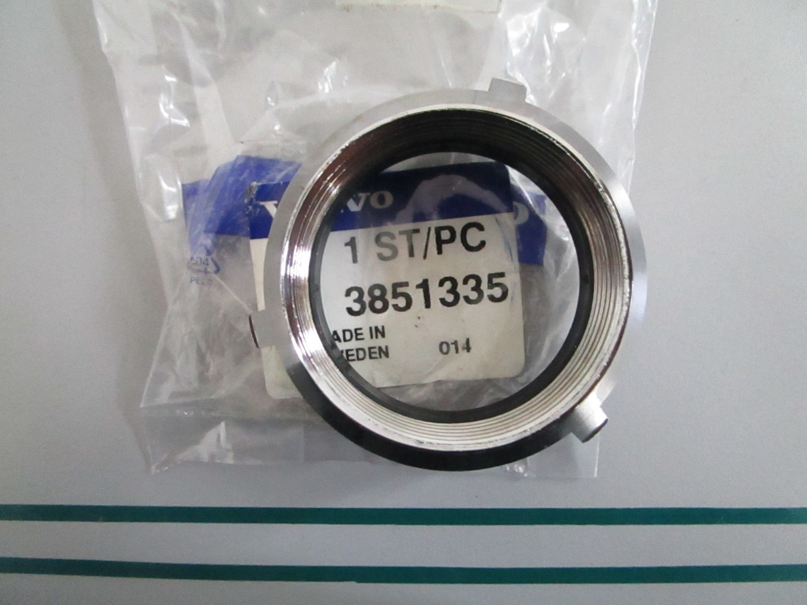 NEW OEM 3851335 Volvo Penta Propeller Nut 0820