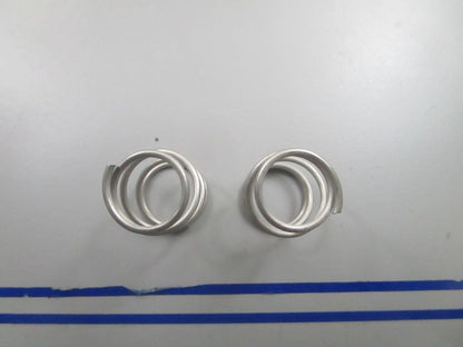 *NEW OEM* (LOT OF 2) 0810 OMC Johnson Evinrude Spring 321053 0321053