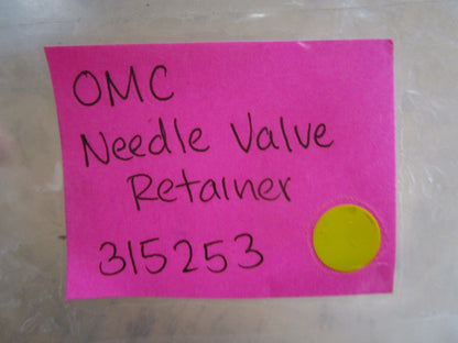 *NEW OEM* (LOT OF 2) 0810 OMC Johnson Evinrude Needle Valve Retainer 315253
