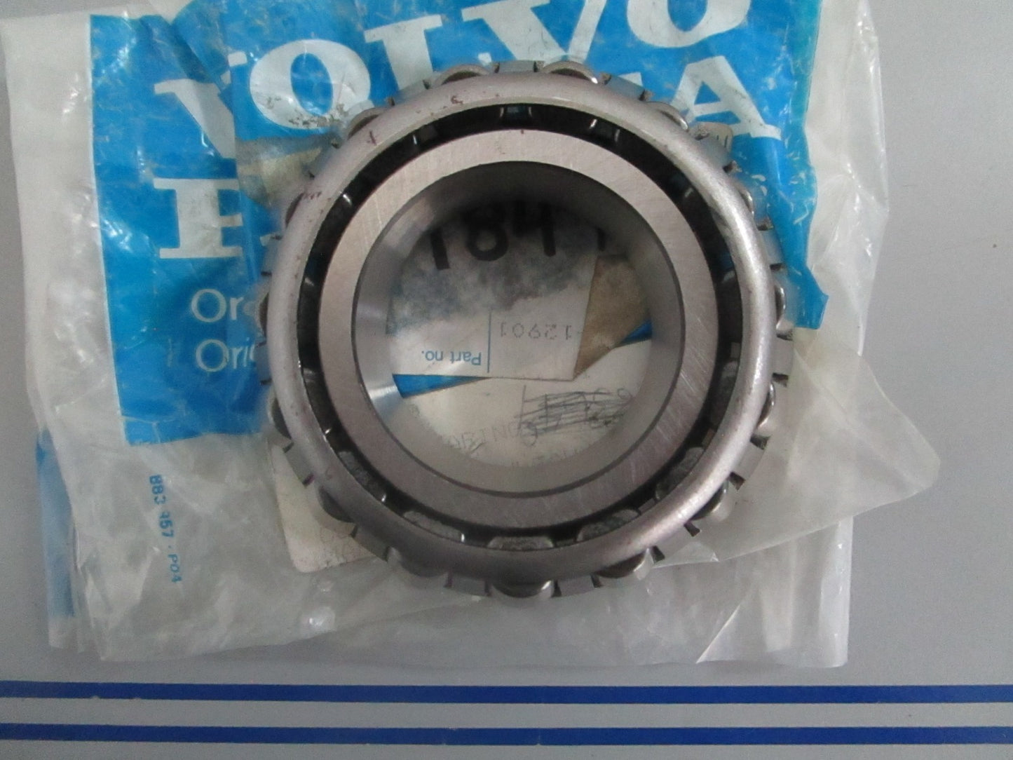 *NEW OEM* 0820 Volvo Penta Roller Bearing 184797 0184797