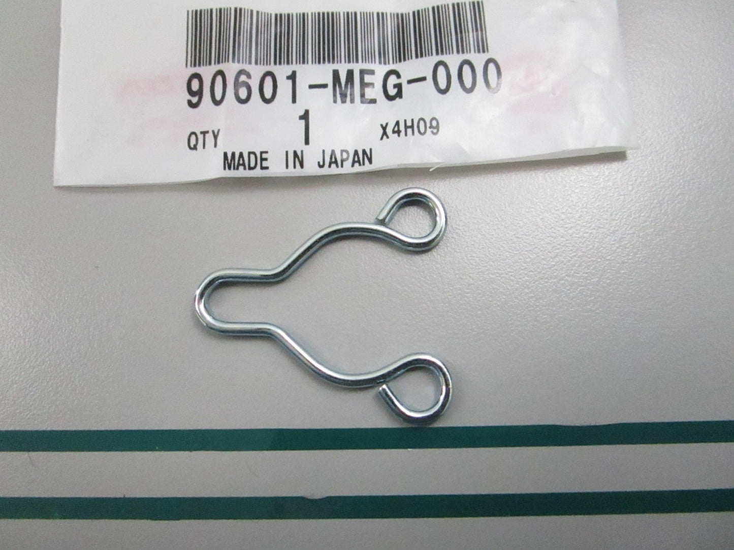 NEW OEM 90601-MEG-000 Honda Ring Clip 0810