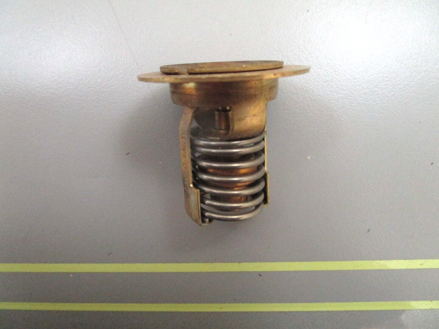 *NEW OEM* 0750 Volvo Penta THERMOSTAT 3853983