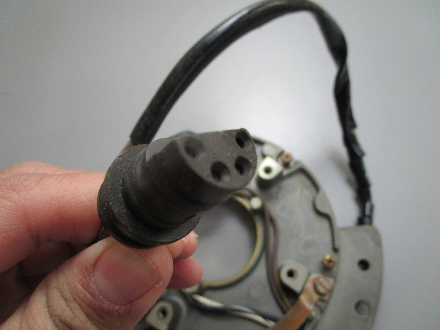 *NEW OEM* 0820 OMC Johnson Evinrude Charge Coil & Plate Assy 582413 0582413