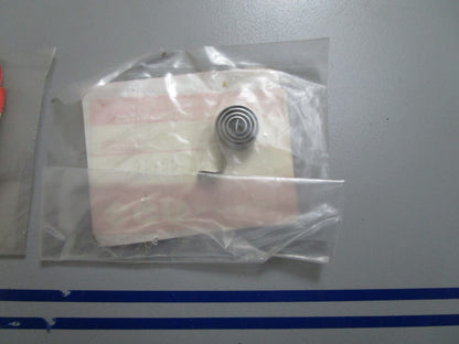 *NEW OEM* (LOT OF 2) 0810 Suzuki Spring 31135-95310