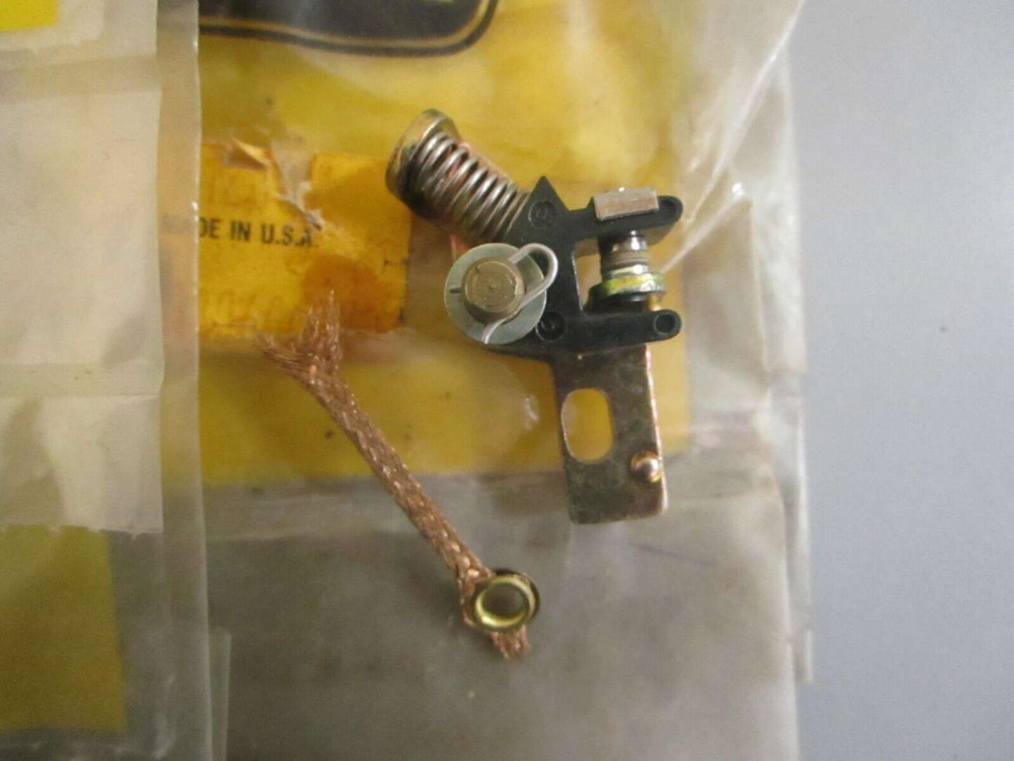 *NEW OEM* 0820 John Deere Breaker Point R12006