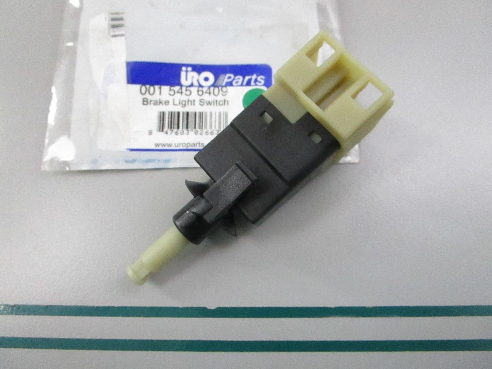 NEW 001 545 6409 URO Parts Brake Light Switch 0810
