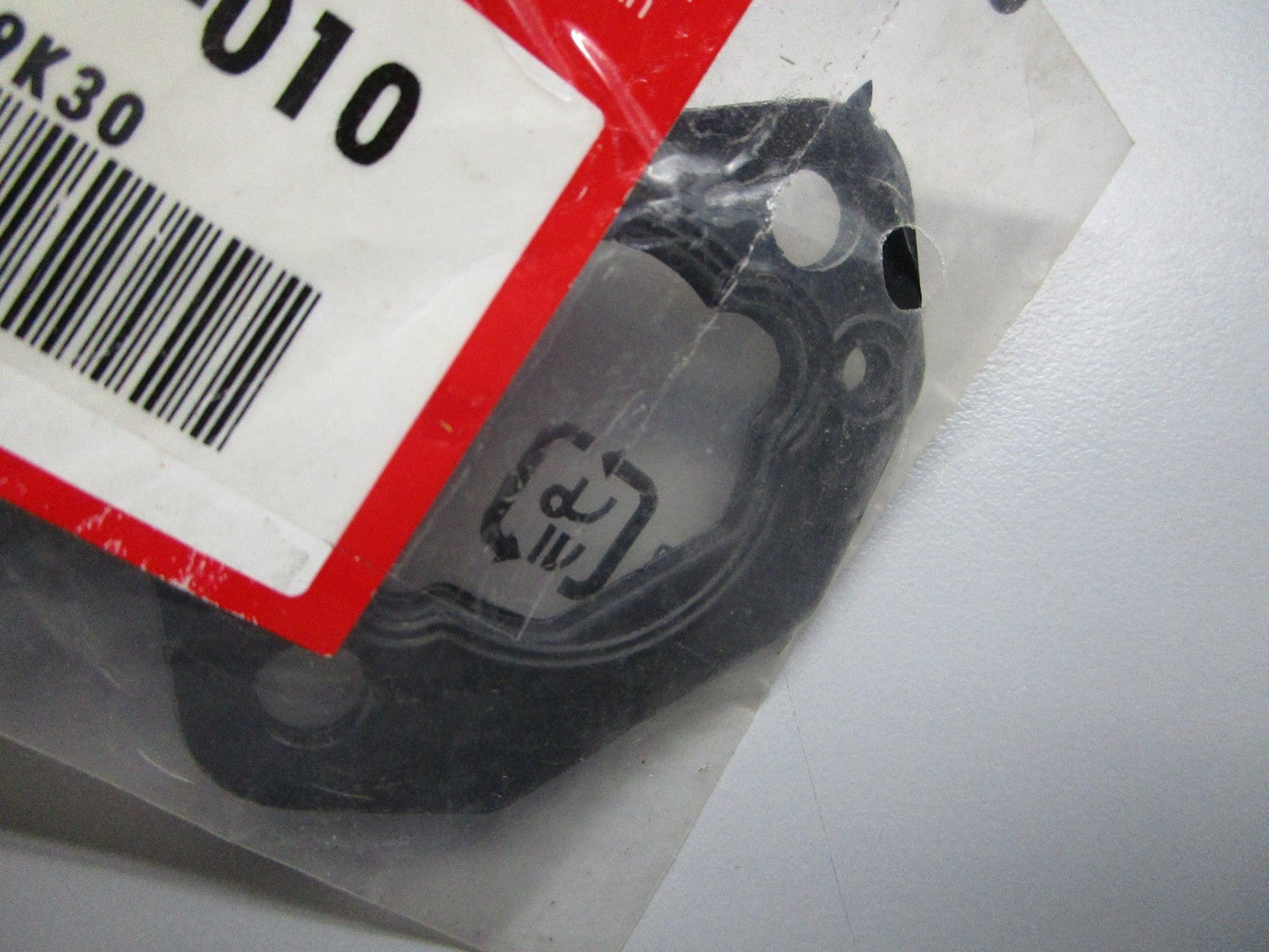 *NEW OEM* 0810 Honda Spacer 16220-ZE6-010