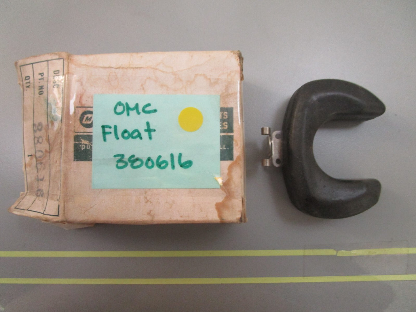 *NEW OEM* 0810 OMC Johnson Evinrude Float 380616 0380616