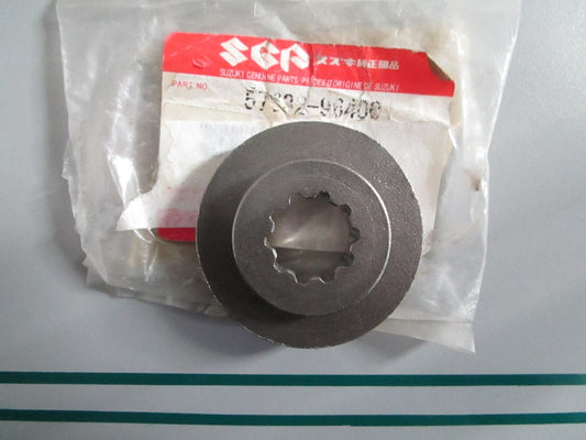 NEW OEM 57632-95305 Suzuki Propeller Bush Stopper 0820