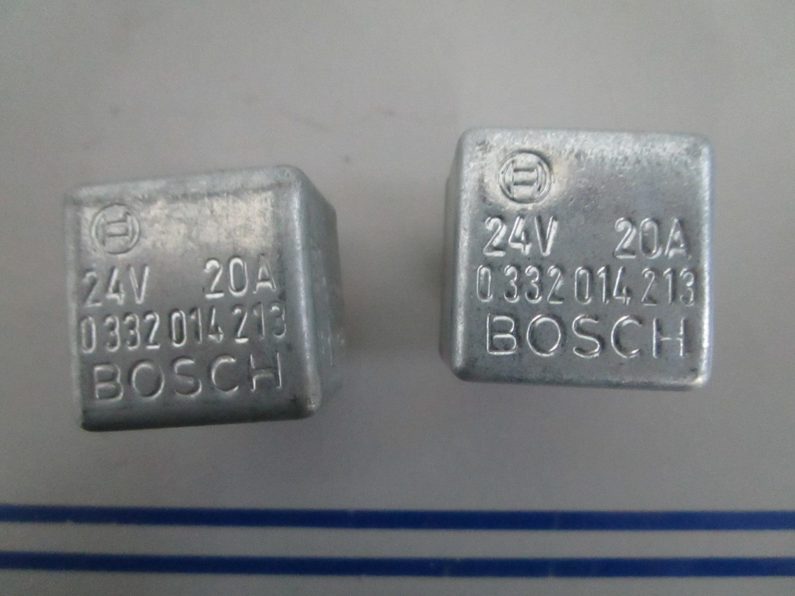*NEW OEM* (LOT OF 2) 0820 Volvo Penta Relay 1501833