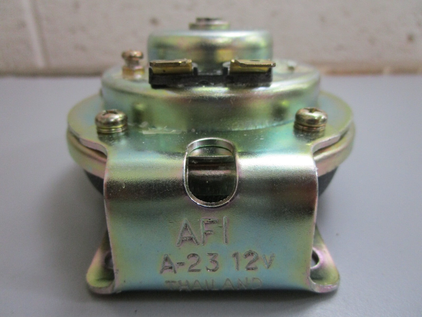 *NEW* 0820 AFI 12V Hidden Horn 11031