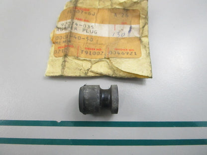 NEW OEM 92074-035 Kawasaki Rubber Plug 0810