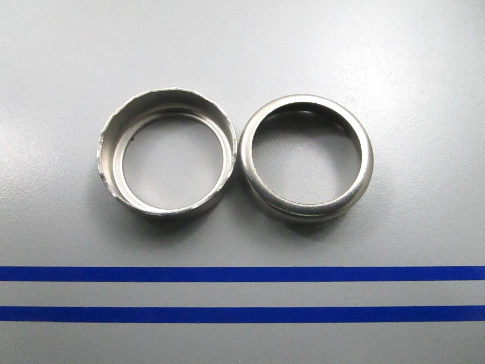 *NEW OEM* (LOT OF 2) 0810 OMC Johnson Evinrude Thermostat Cap 330273 0330273