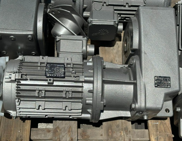 NORD SK 3282 Gear Reducer Motor SK 112MP/4 5 HP 184TC 230/460V 3PH TEFC NEW OEM