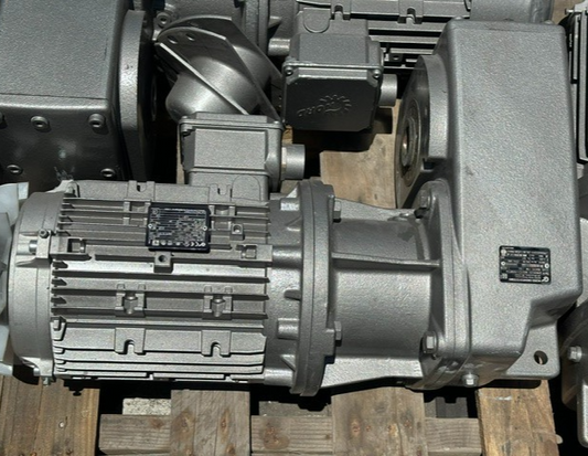 NORD SK 3282 Gear Reducer Motor SK 112MP/4 5 HP 184TC 230/460V 3PH TEFC NEW OEM
