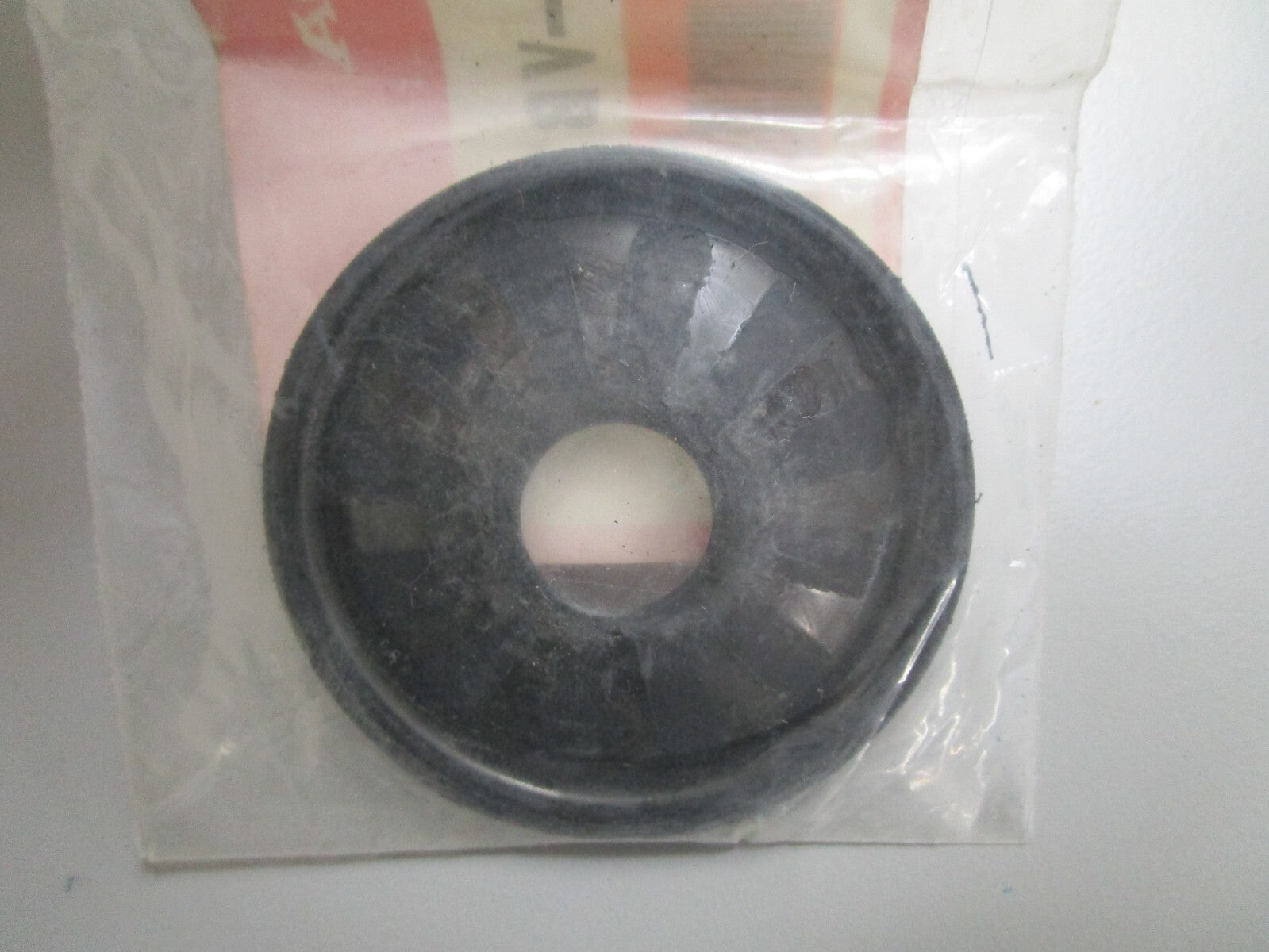 *NEW OEM* 0810 Honda Rear Wheel Seal 90555-VB3-801