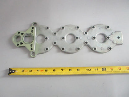 NEW OEM 320840 0320840 OMC Johnson Evinrude Cylinder Head Cover 0820