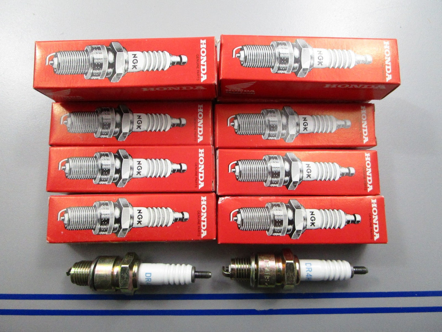 *NEW OEM* (LOT OF 10) 0810 Honda Spark Plug 98066-54716 DR4HS