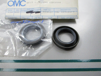 NEW OEM (LOT OF 2) 329922 0329922 OMC Johnson Evinrude Oil Seal 0810
