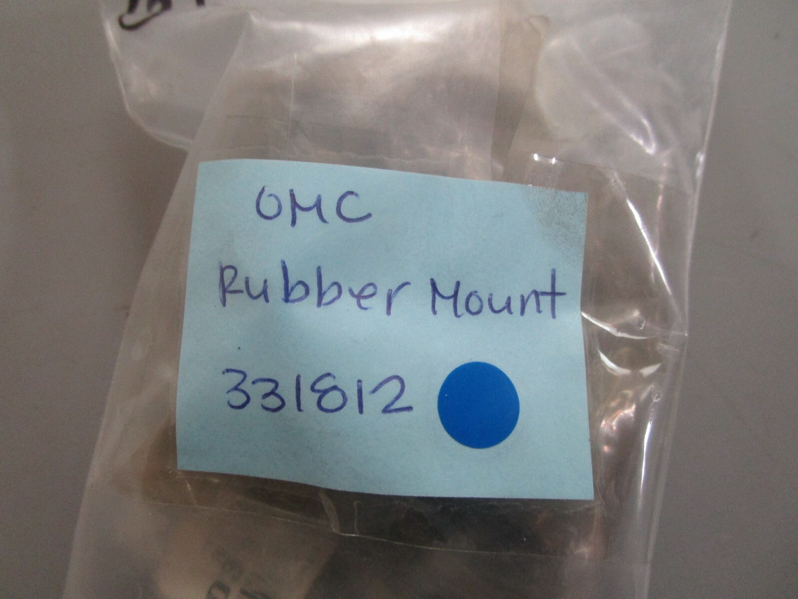 *NEW OEM* 0810 OMC Johnson Evinrude Rubber Mount 331812 0331812