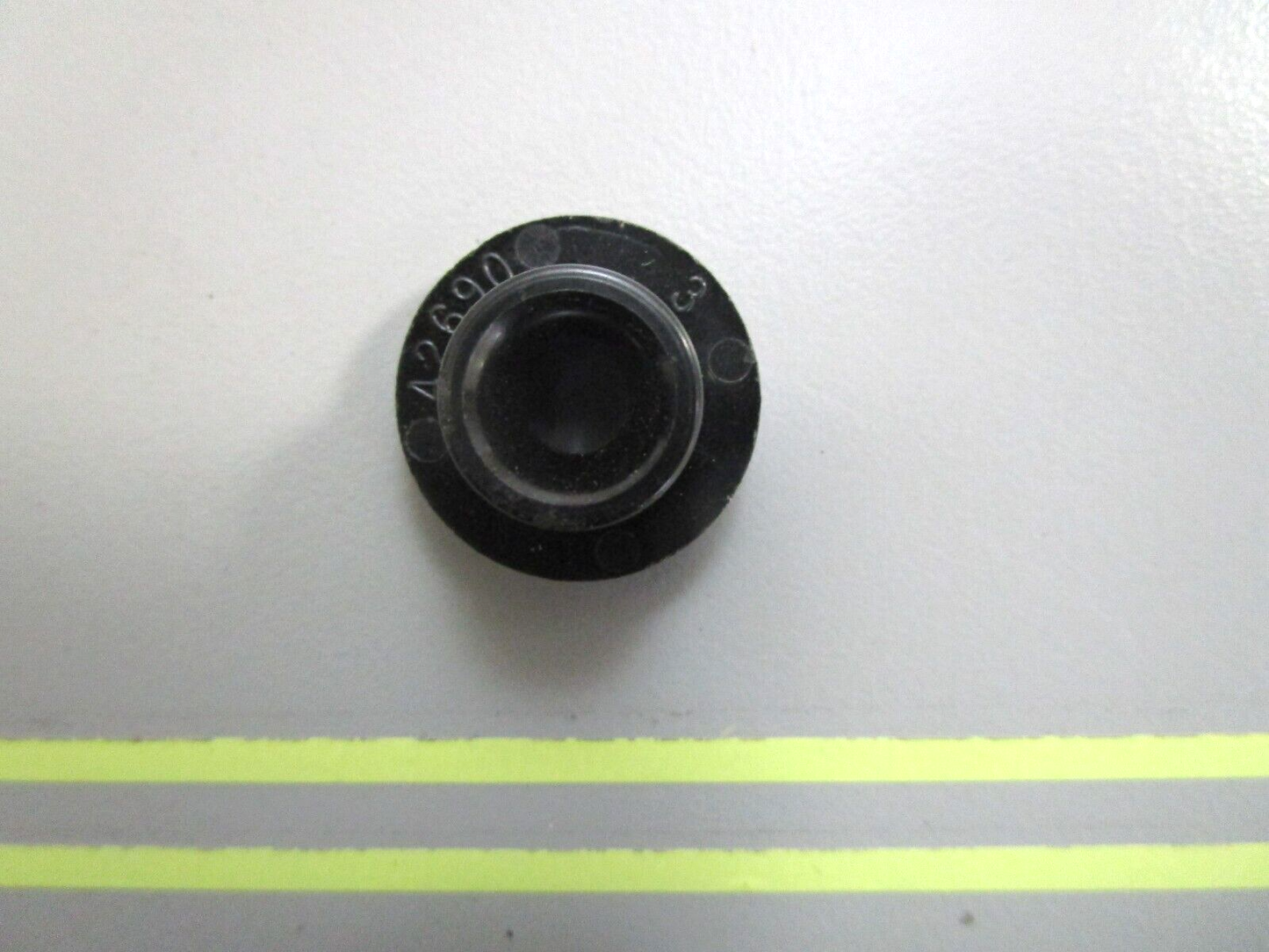 *NEW OEM* 0750 Mercury Quicksilver BUSHING 42690