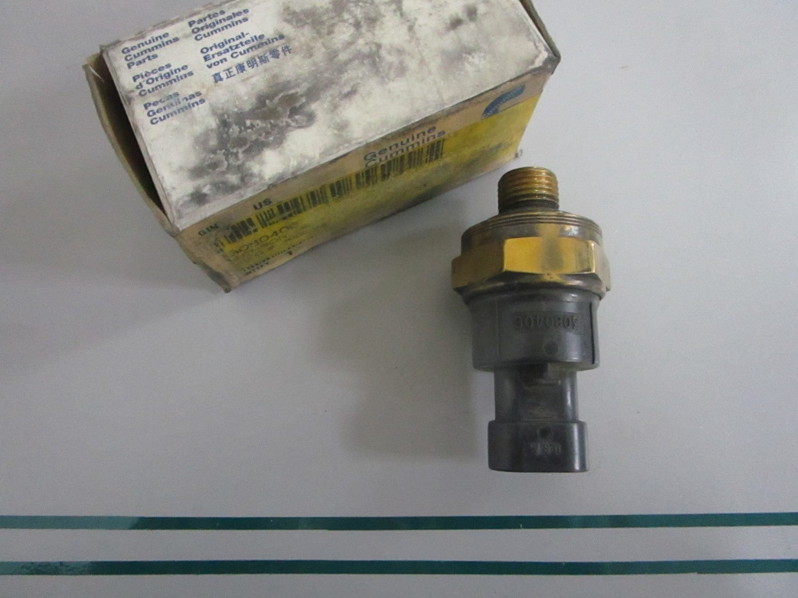 NEW OEM 3080406 Cummins Oil Pressure Sensor 0820