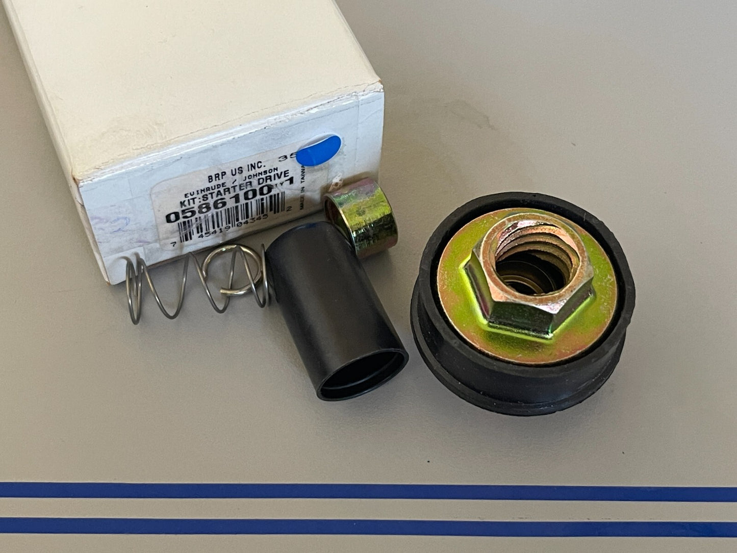 *NEW OEM* 0810 OMC Johnson Evinrude Starter Drive Kit 586100 0586100