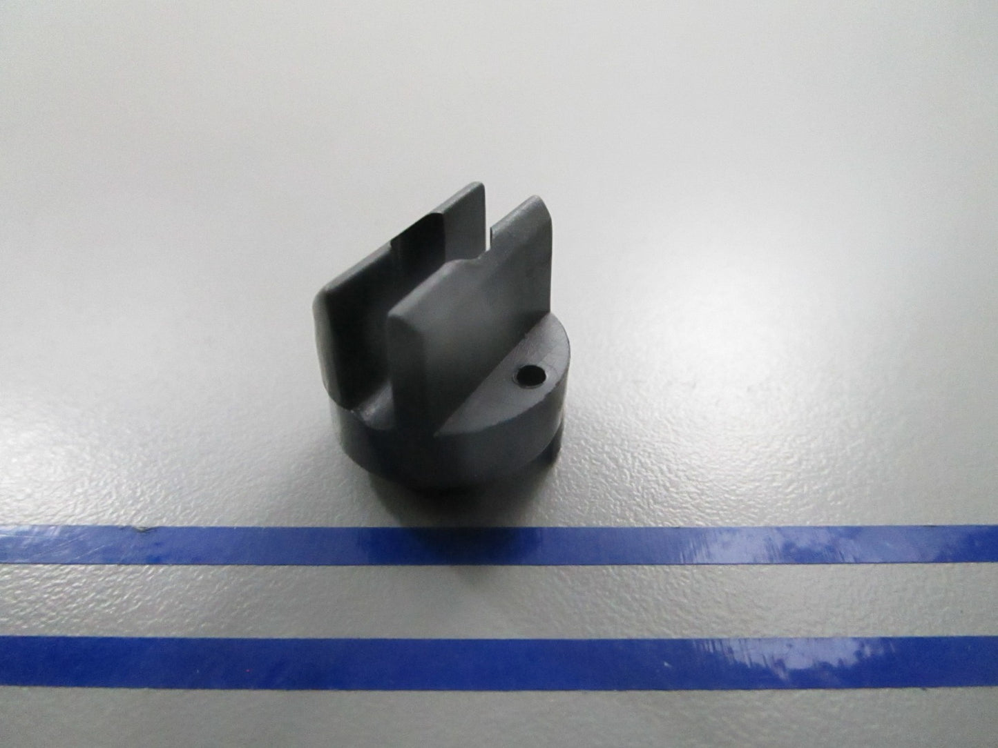 *NEW OEM* 0810 Mercury Quicksilver Retainer F286737-1