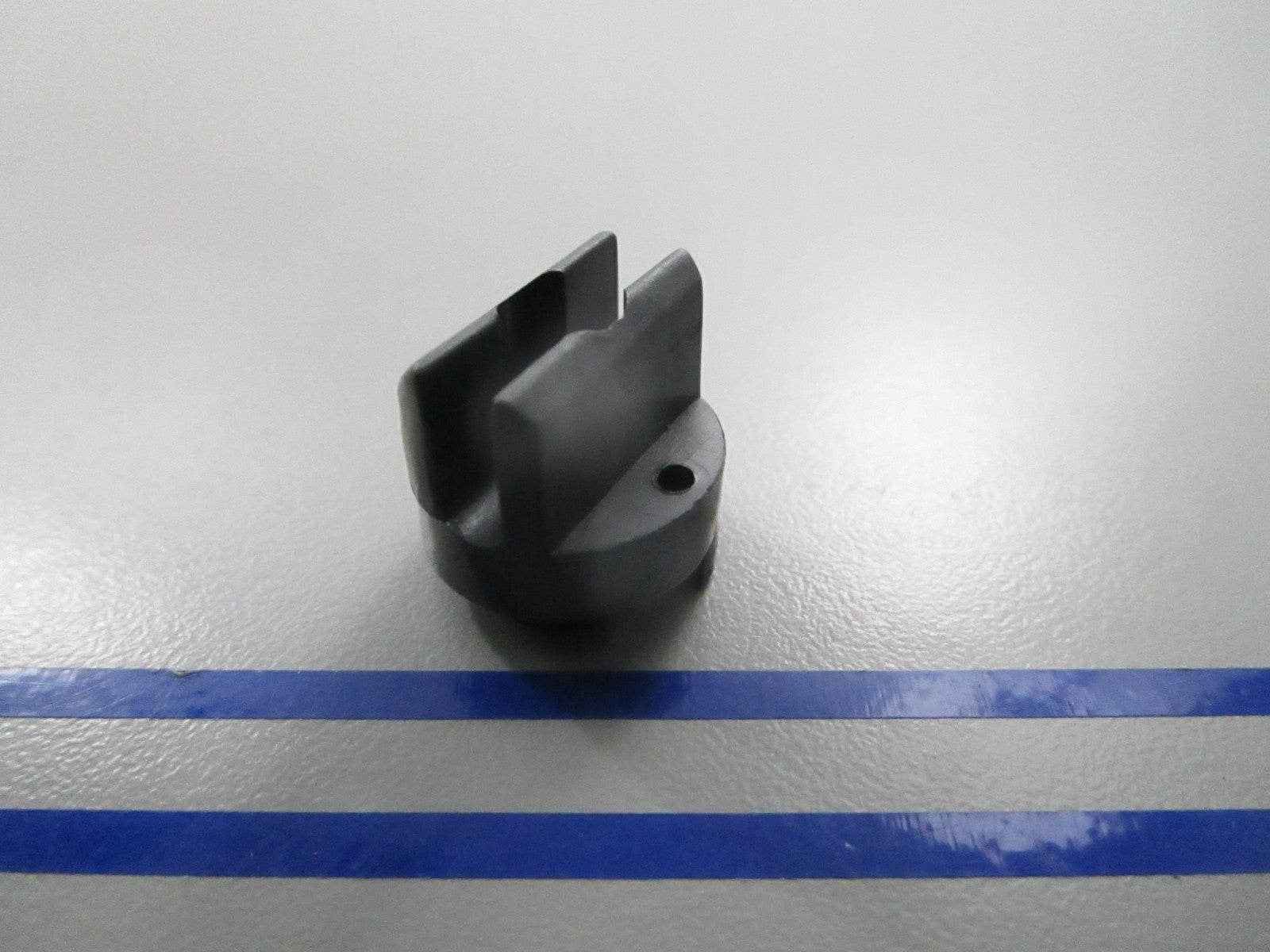 *NEW OEM* 0810 Mercury Quicksilver Retainer F286737-1