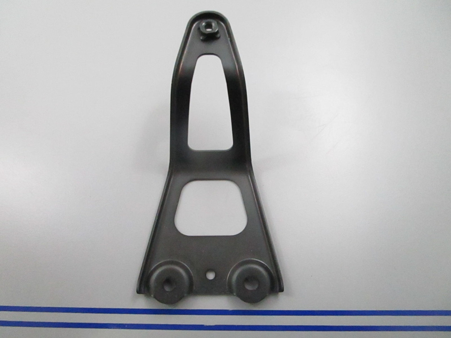 *NEW OEM* 0810 Yamaha Side Stay 3HE-2831U-00-00
