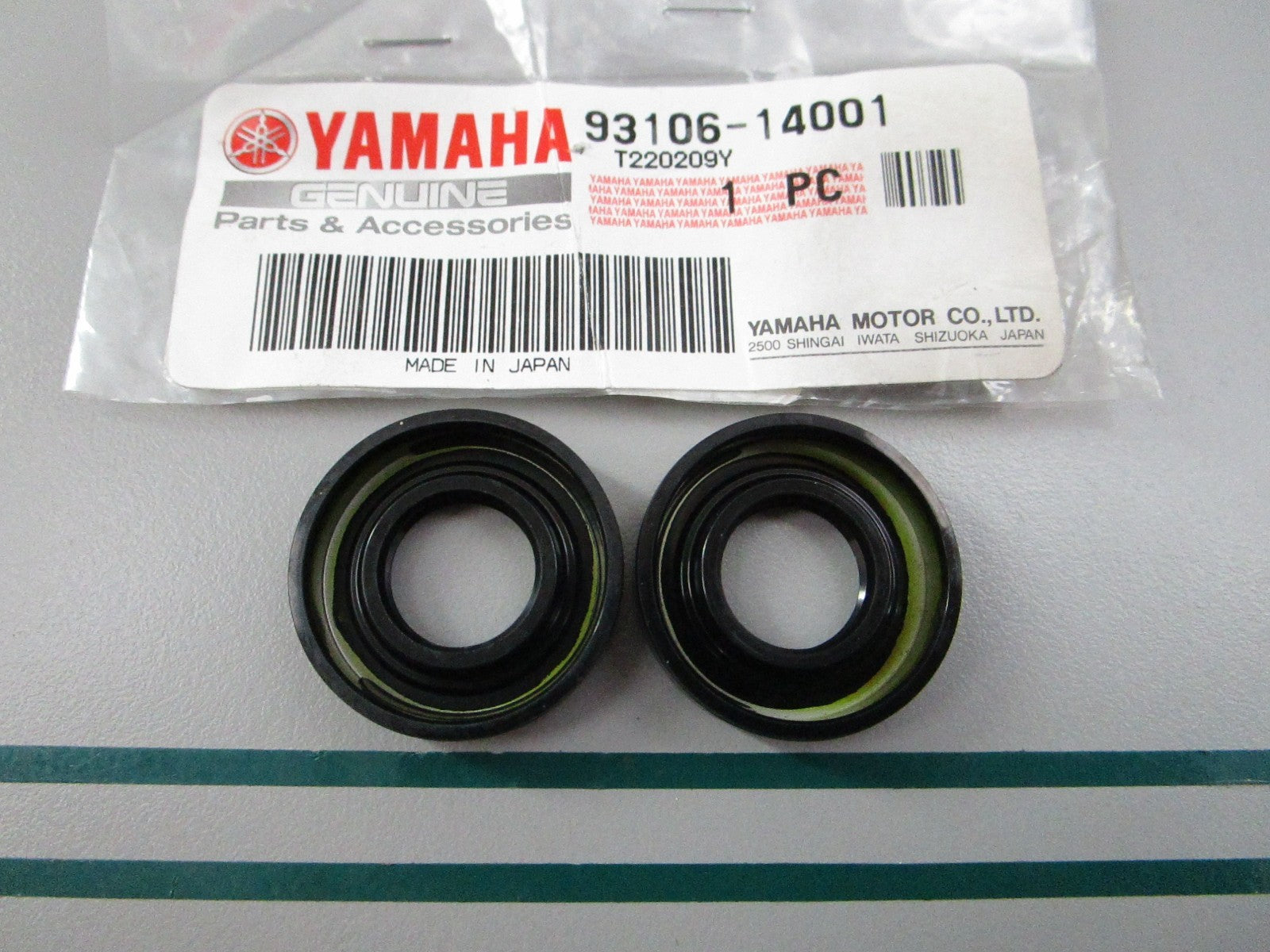 NEW OEM (LOT OF 2) 93106-14001-00 Yamaha Oil Seal 0810