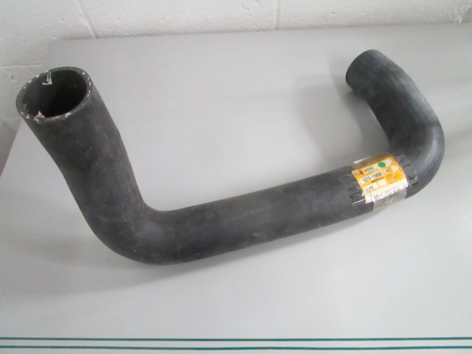 NEW OEM 127-1966 CAT Hose 0820