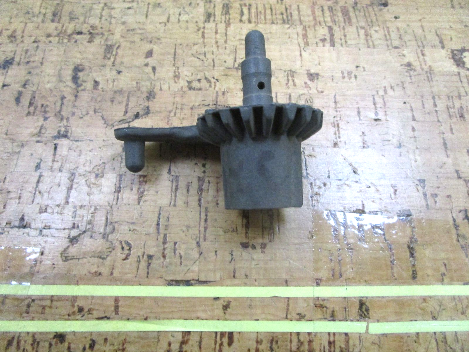 *NEW OEM* 0750 OMC Johnson Evinrude THROTTLE GEAR SHAFT 324512 0324512