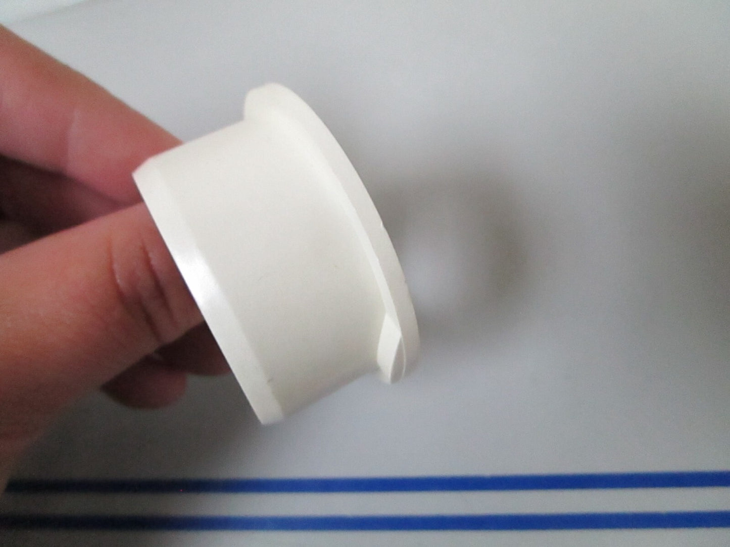 *NEW OEM* 0810 Volvo Penta Bushing 872363