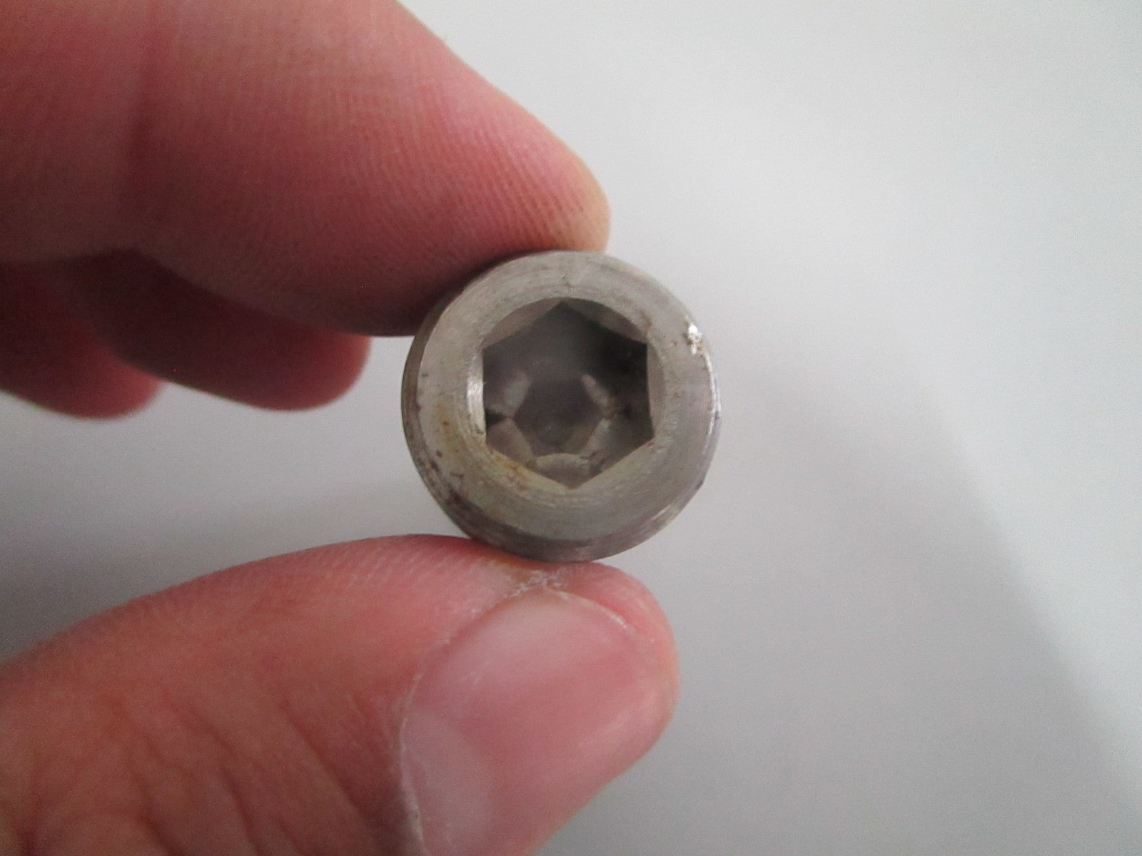 Volvo Penta 833019 Set Screw Marine Sterndrive NOS Genuine Part NEW OEM 0820
