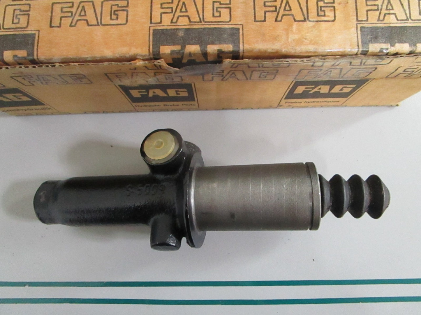 NEW OEM 0002955206 Mercedes-Benz FAG Master Cylinder 0820