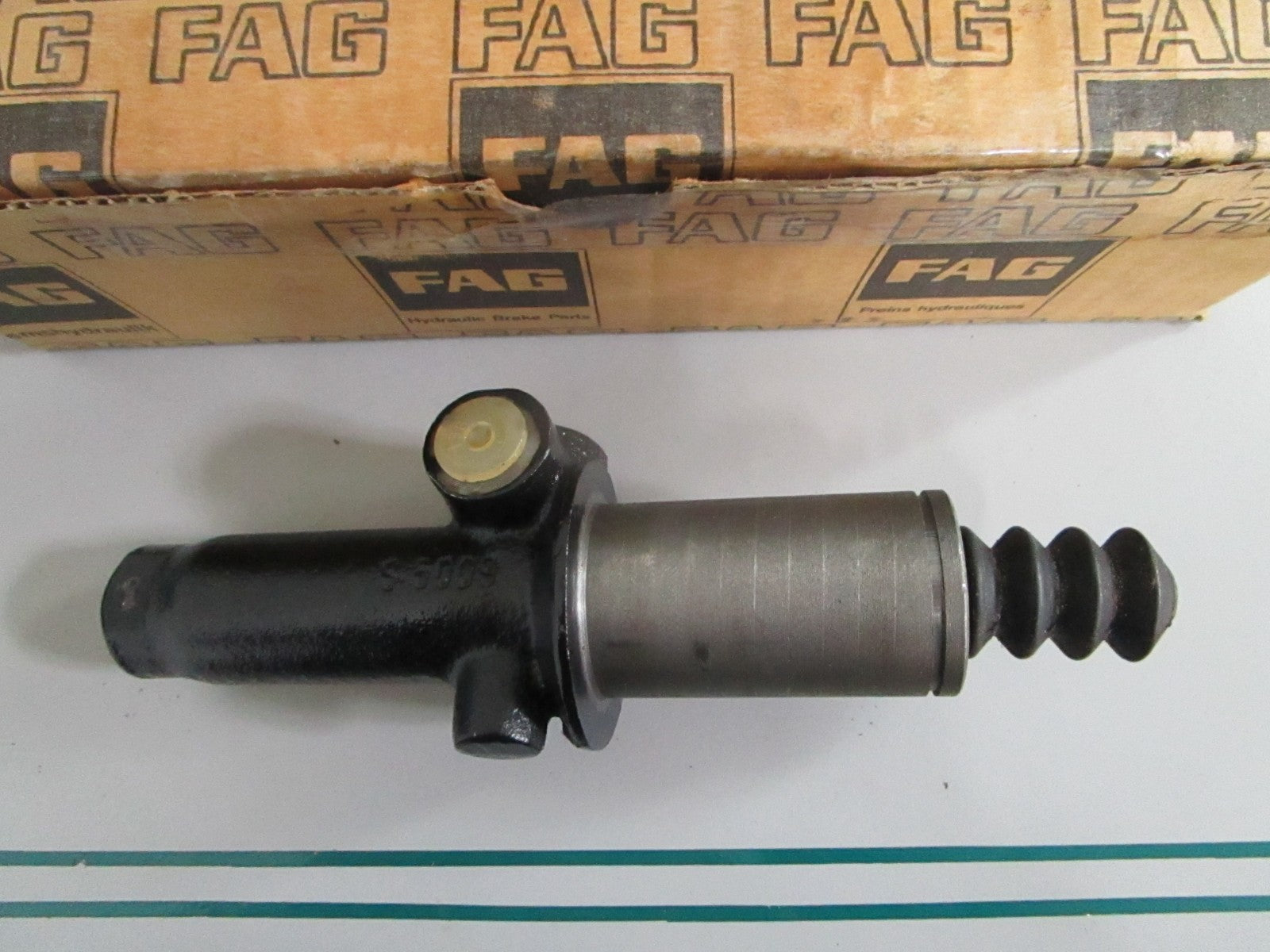 NEW OEM 0002955206 Mercedes-Benz FAG Master Cylinder 0820