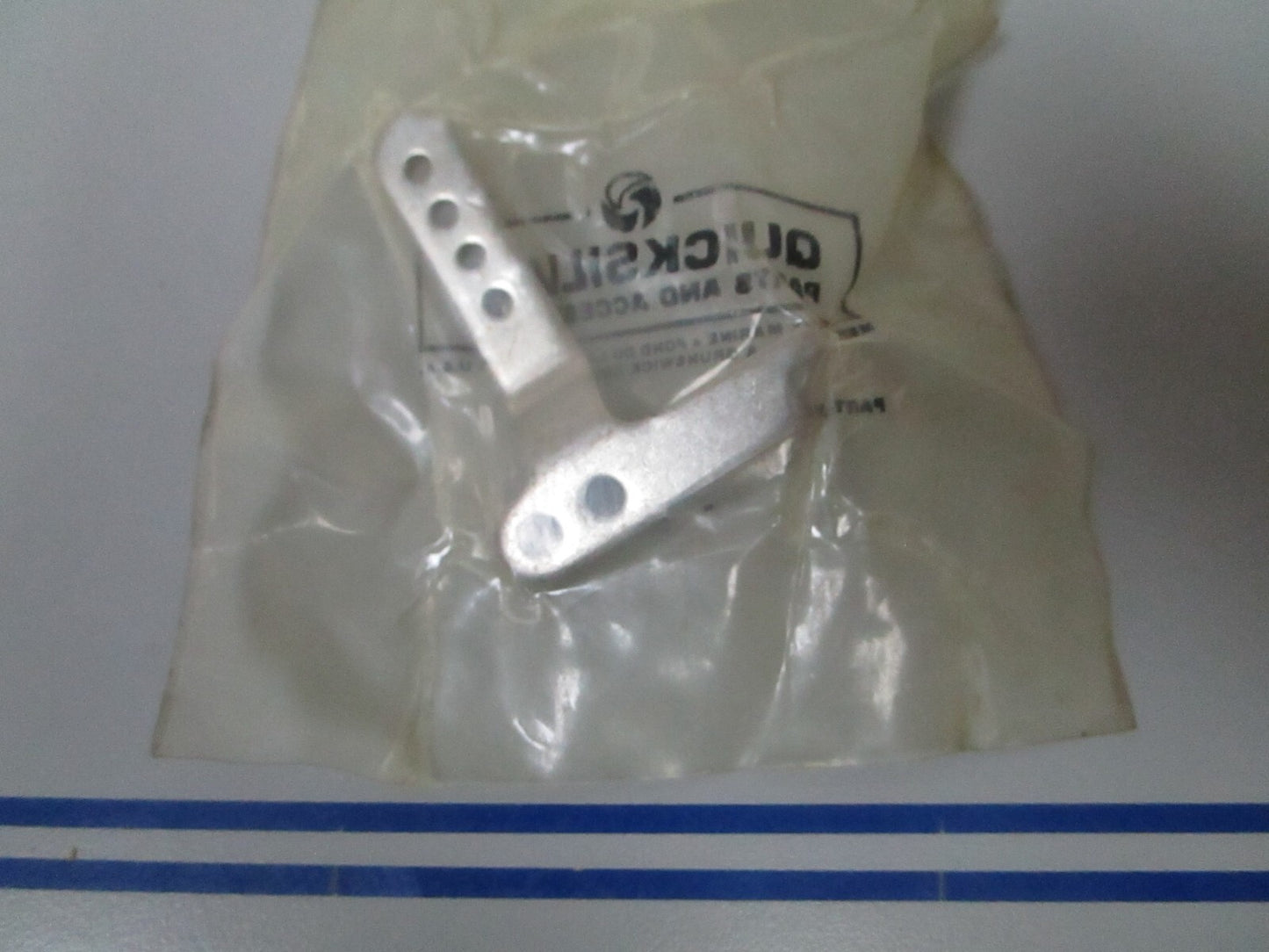 *NEW OEM* 0810 Mercury Quicksilver Cowl Latch Arm 72791