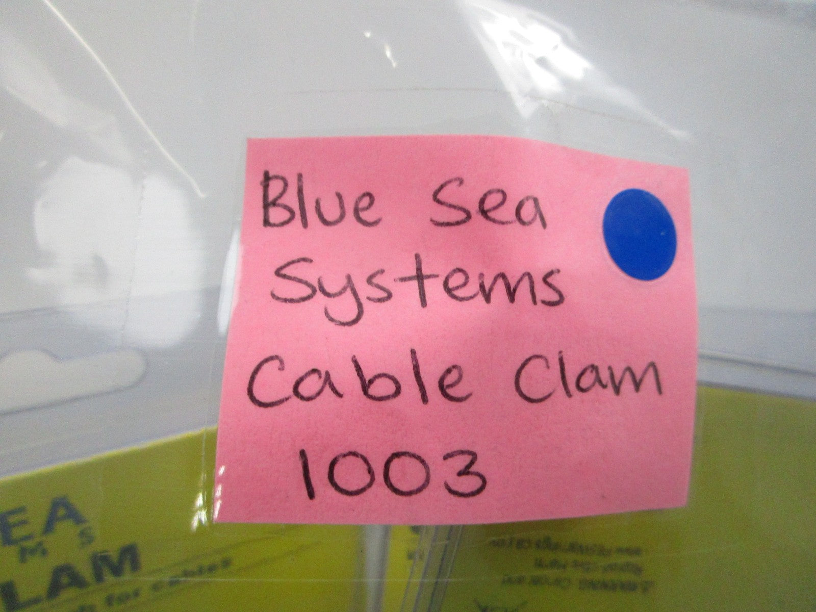 NEW 1003 Blue Sea Systems Cable Clam 0810