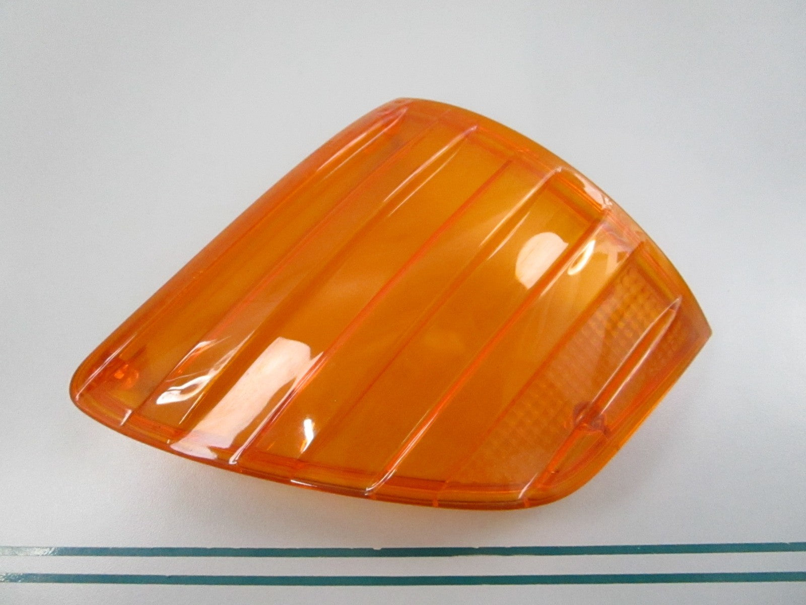 NEW OEM 0008200166 Mercedes-Benz Lens 0810