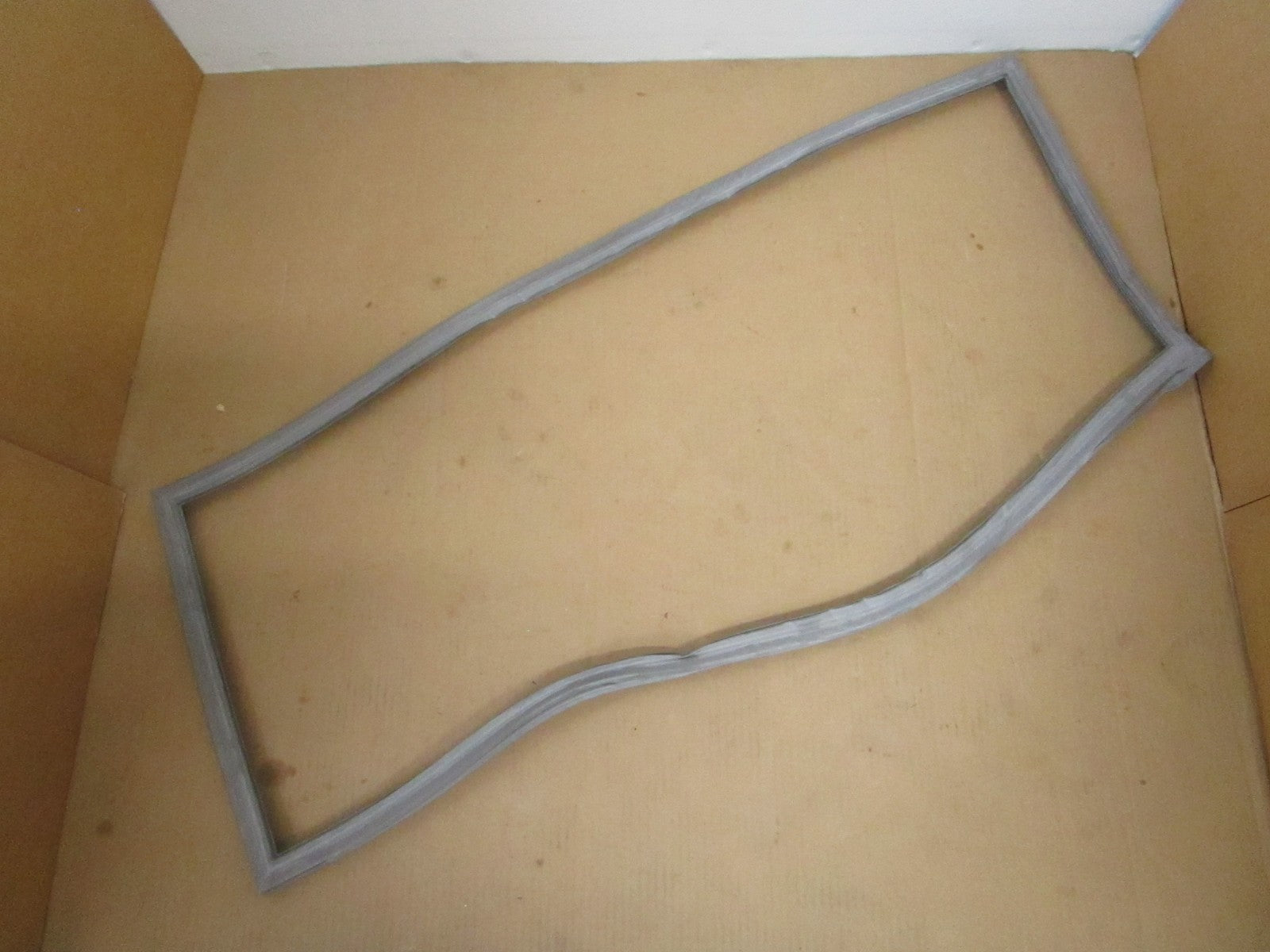 NEW OEM W10917313 Whirlpool Refrigerator Door Gasket 0810