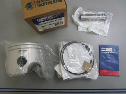 *NEW OEM* 0820 OMC Johnson Evinrude .030 Piston & Ring Ay 5007039