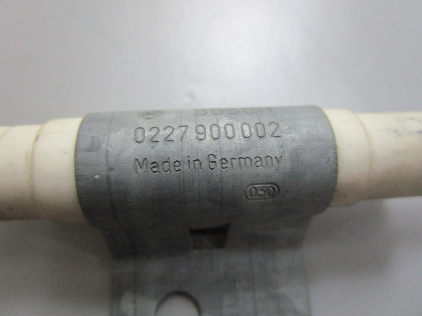 *NEW OEM* 0810 Bosch Ignition System Resistor 0227900002