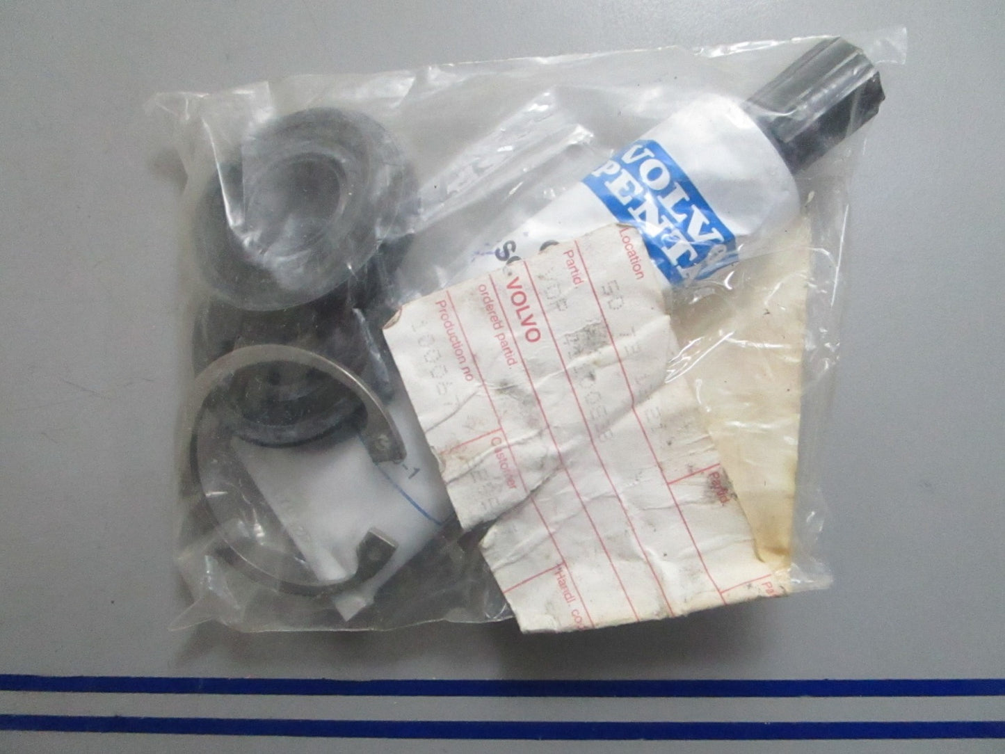 *NEW OEM* 0820 Volvo Penta Sealing Kit 41100838