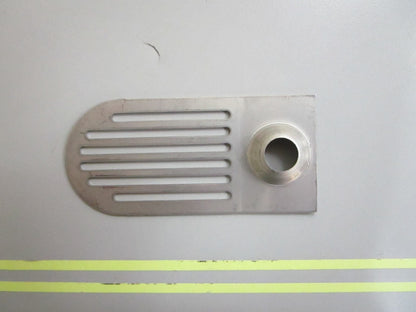 *NEW OEM* 0810 OMC Johnson Evinrude Screen 909018 0909018