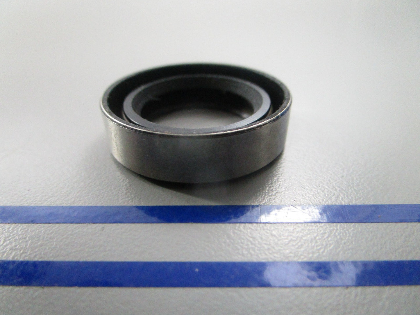 NEW OEM 309733 0309733 OMC Johnson Evinrude Crankshaft Seal 0810