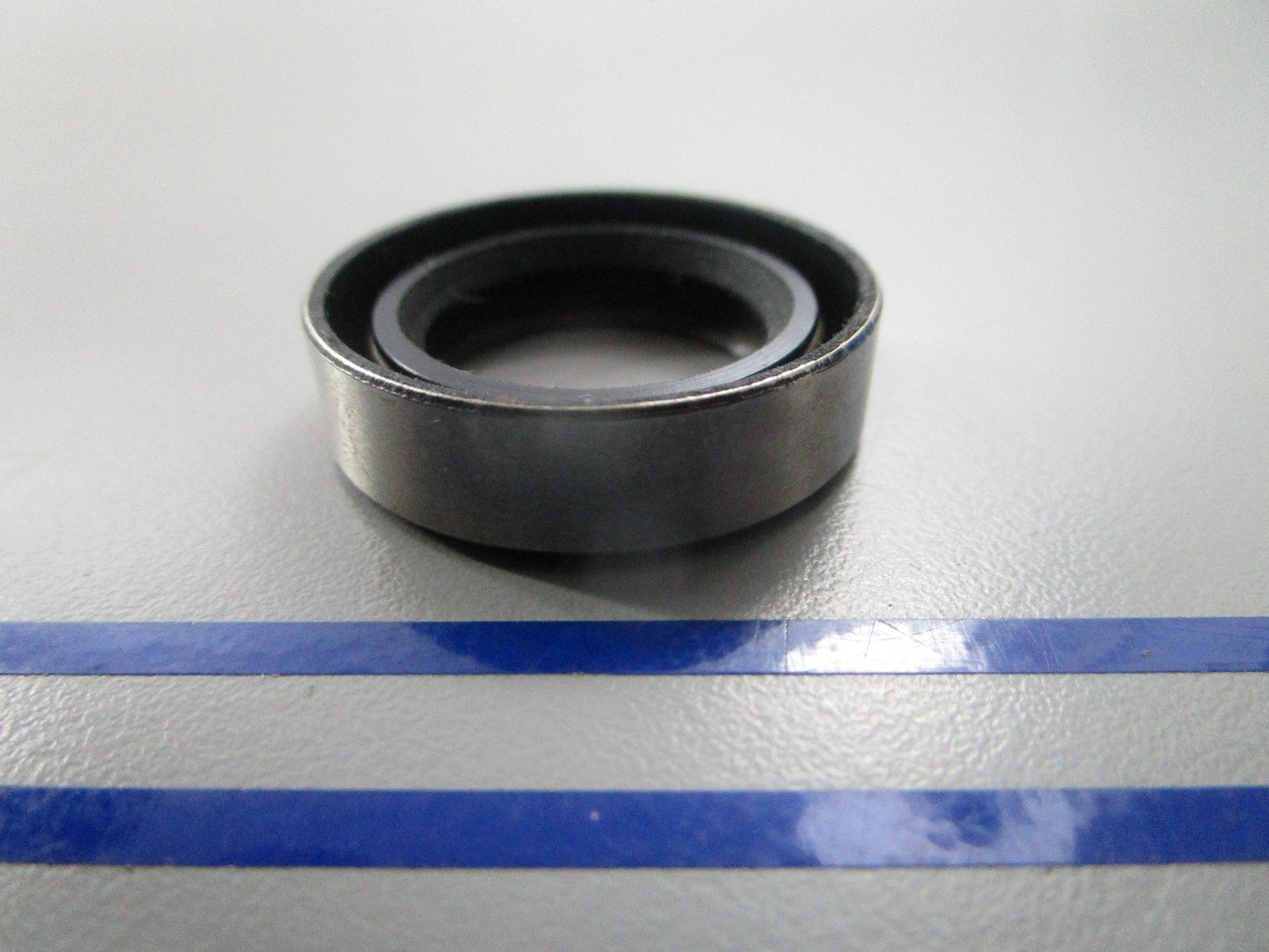 NEW OEM 309733 0309733 OMC Johnson Evinrude Crankshaft Seal 0810